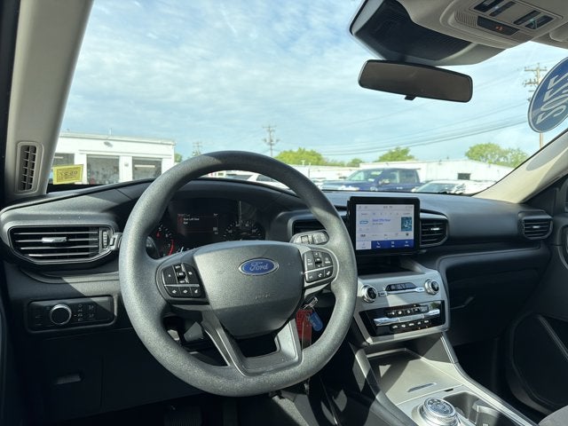 2022 Ford Explorer Base