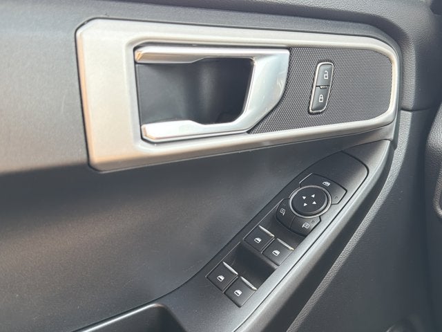 2022 Ford Explorer Base
