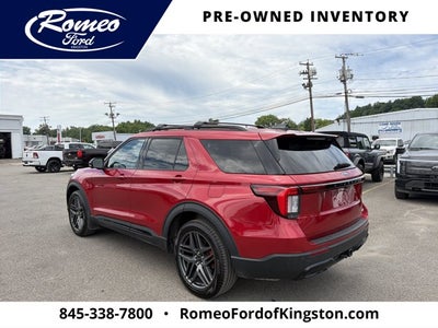 2025 Ford Explorer ST-Line