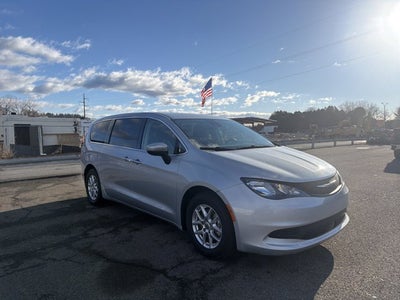 2023 Chrysler Voyager LX