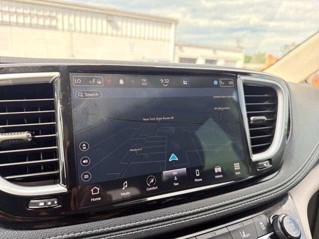 2023 Chrysler Pacifica Hybrid Limited