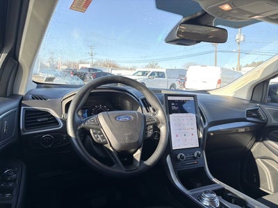 2023 Ford Edge SE