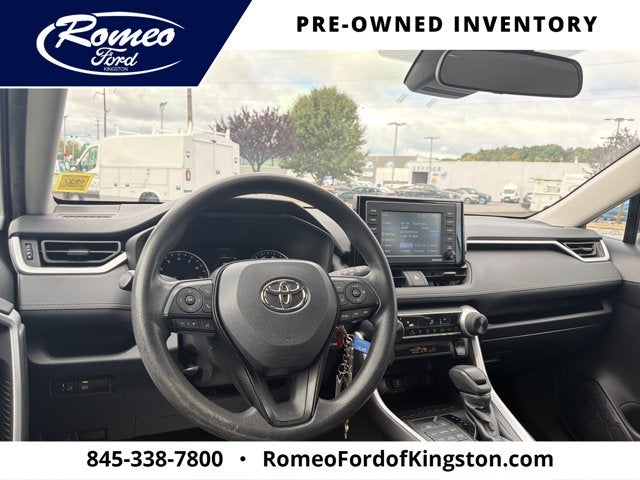 2022 Toyota RAV4 LE