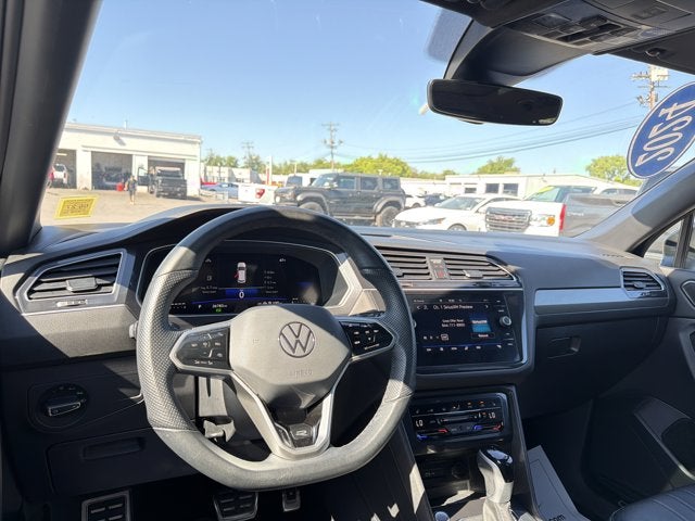 2024 Volkswagen Tiguan 2.0T SE R-Line Black