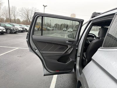 2024 Volkswagen Tiguan 2.0T SE R-Line Black