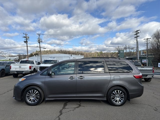 2019 Toyota Sienna XLE 8 Passenger
