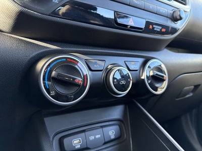 2023 Hyundai Venue SE