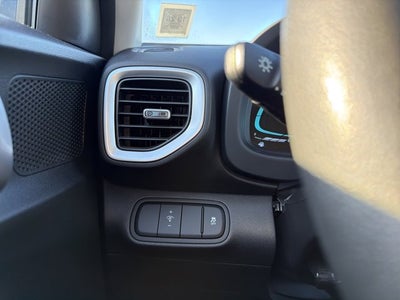 2023 Hyundai Venue SE